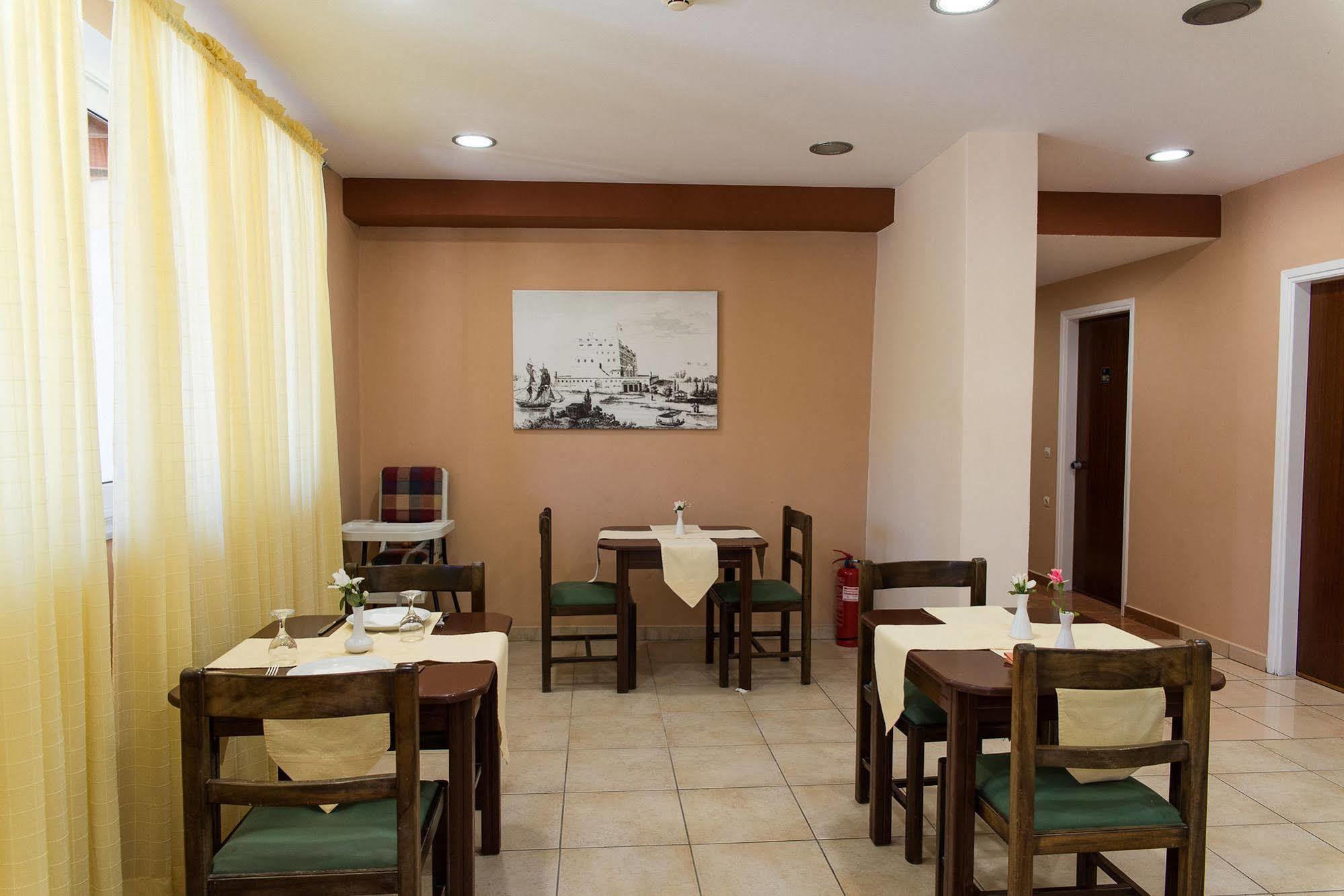 Perkes Hotel Complex (Adults Only) Laganas Bagian luar foto